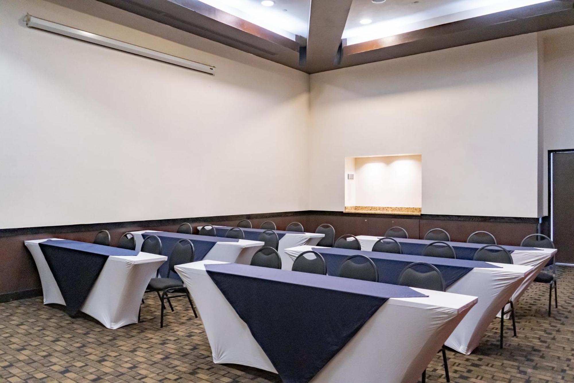 Fiesta Inn Tepic Esterno foto